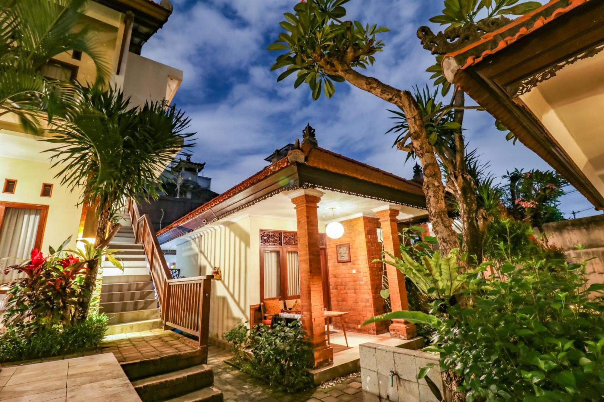 Mina Pelasa Hotel Legian Buitenkant foto