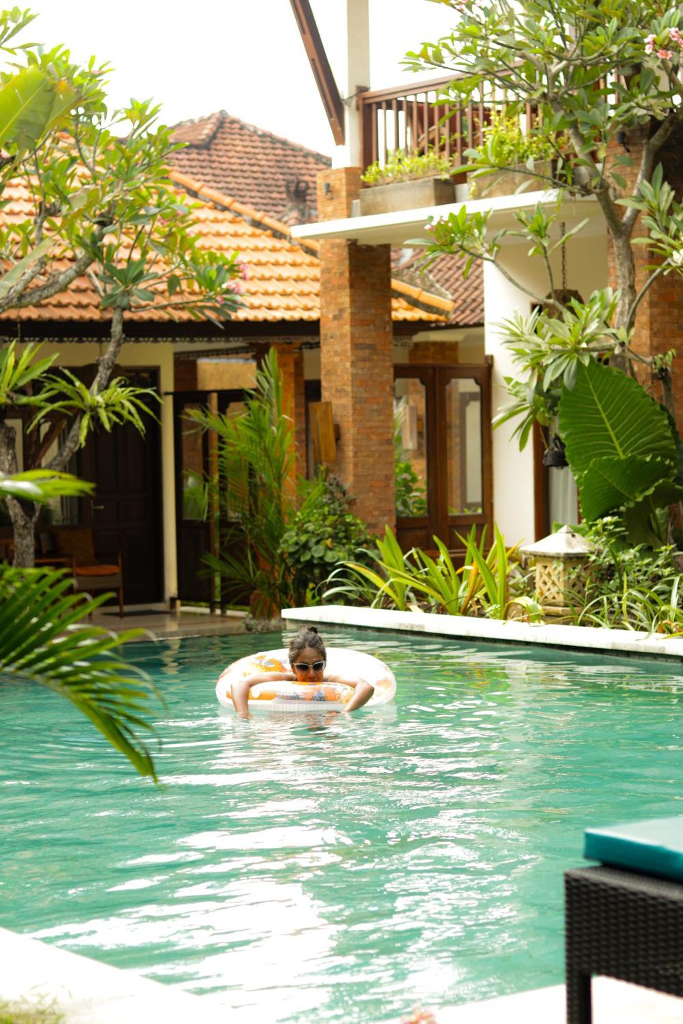 Mina Pelasa Hotel Legian Buitenkant foto
