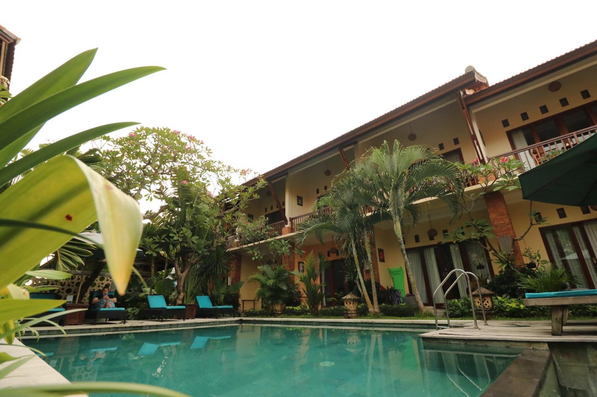 Mina Pelasa Hotel Legian Buitenkant foto