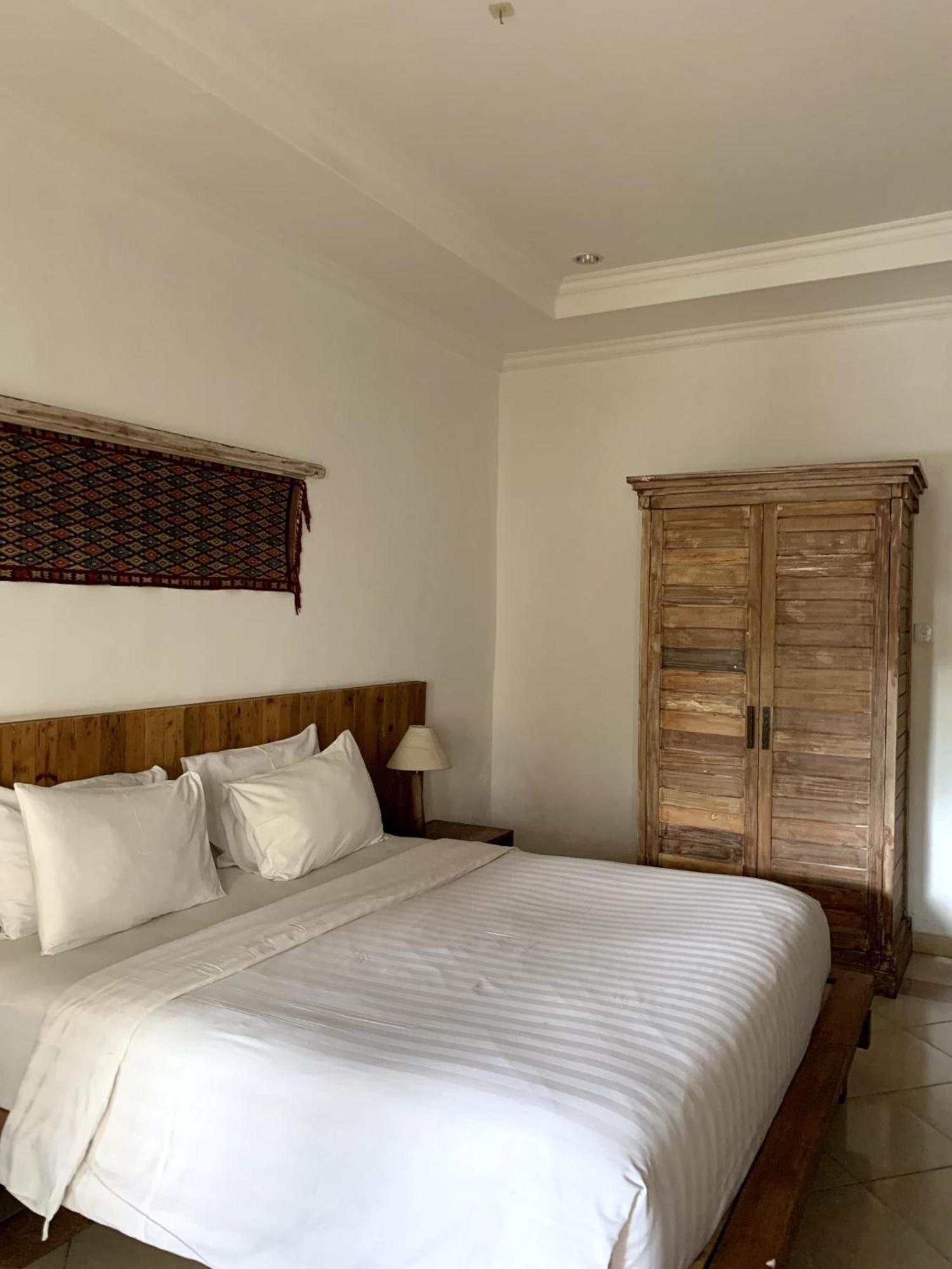 Mina Pelasa Hotel Legian Buitenkant foto