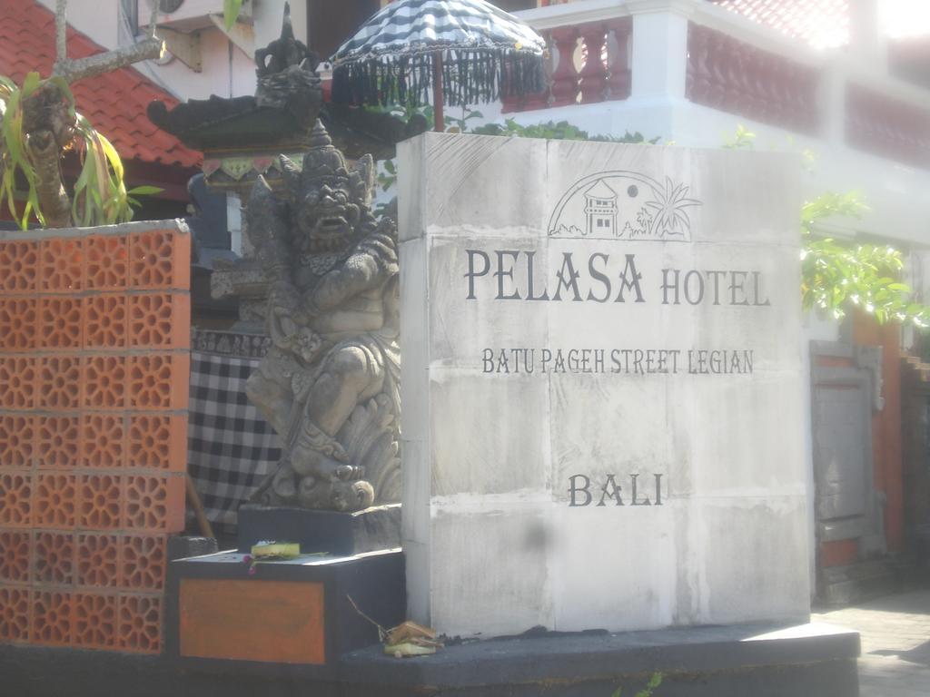 Mina Pelasa Hotel Legian Buitenkant foto